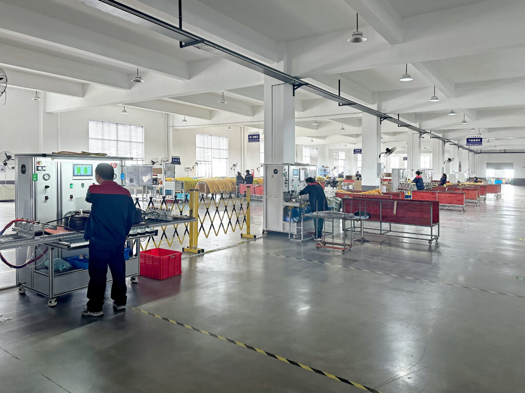 Factory stainless-steel-hose-leak-testing-equipment